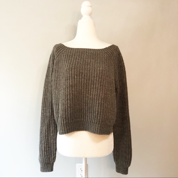 Brandy Melville Sweaters - Brandy Melville Cropped Knit Grey Sweater